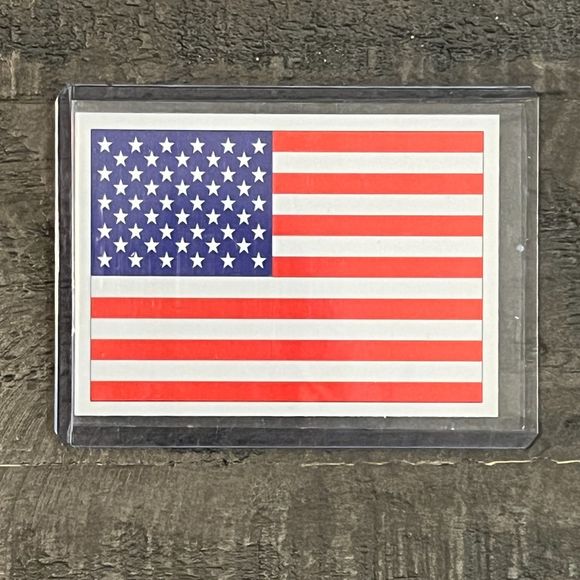 1991 Pro Set #NNO Santa Clause Card (2) + 1991 Score #737 American Flag Card (1) - Picture 7 of 8